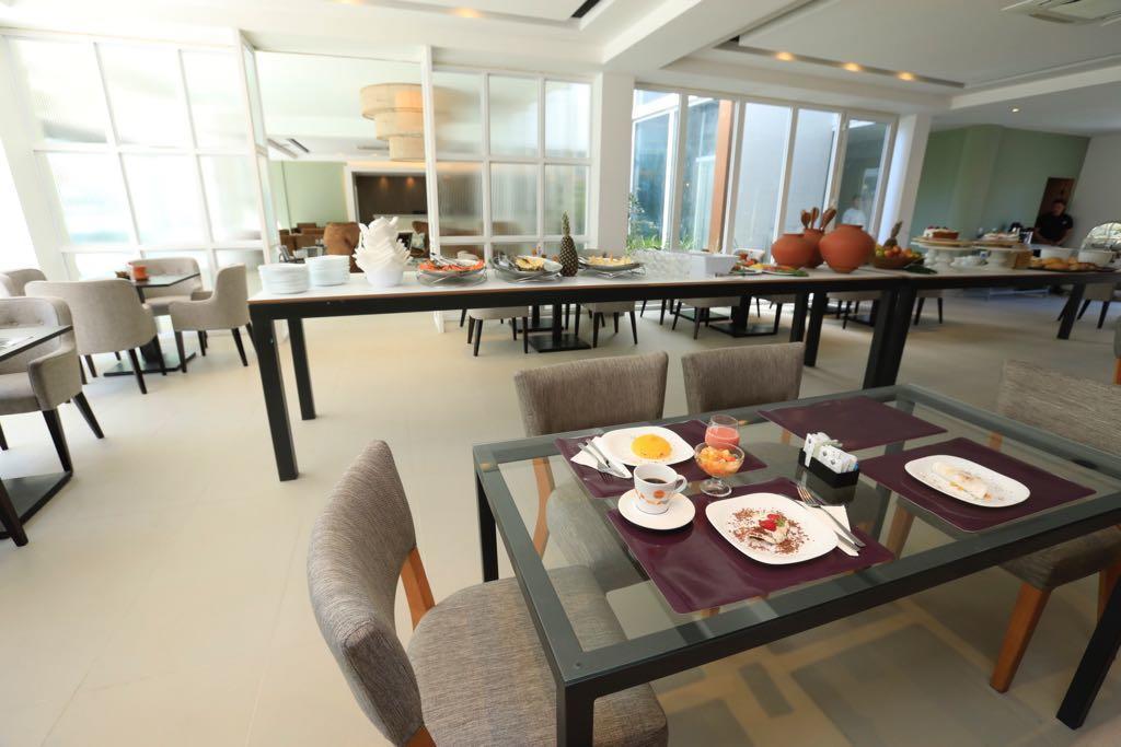 Ecco Hotel Fortaleza Bagian luar foto